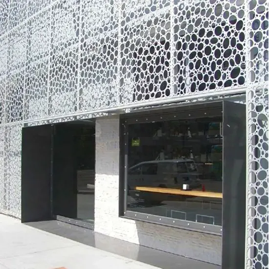 Panel de muro cortina sólido para exterior o interior de fachada de edificio moderno eólico tallado en aluminio.