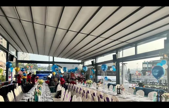 Toldo retráctil motorizado a prueba de lluvia de tamaño personalizado