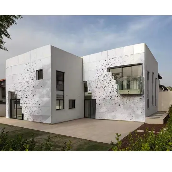 Revestimiento de fachada de aluminio tallado de 2 mm, material de construcción, valla metálica perforada decorativa sólida para el exterior del panel de muro cortina.