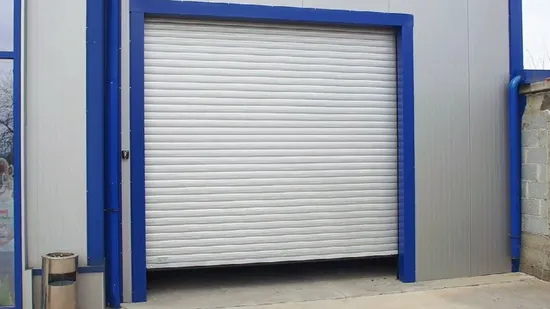 Puerta de garaje enrollable automática motorizada industrial de aleación de aluminio para almacén